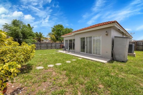 Villa ou maison à vendre à Miami, Floride: 3 chambres, 122.45 m2 № 1779270 - photo 20