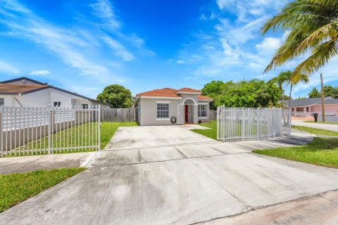Villa ou maison à vendre à Miami, Floride: 3 chambres, 122.45 m2 № 1779270 - photo 17