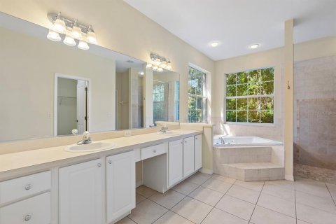 House in Crystal River, Florida 3 bedrooms, 217.58 sq.m. № 1858302 - photo 27