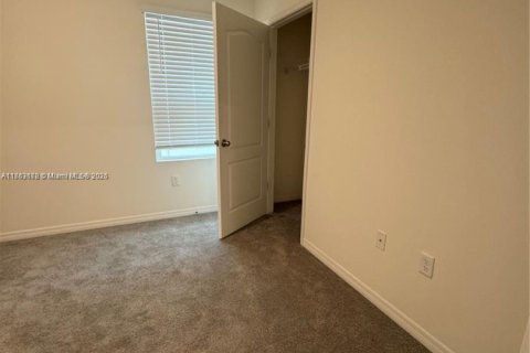 House in Davenport, Florida 3 bedrooms № 1736110 - photo 13