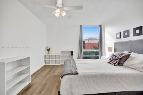 Copropriété à louer à Sunny Isles Beach, Floride: 1 chambre, 67.35 m2 № 1964717 - photo 8