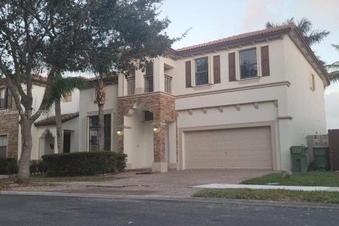 Villa ou maison à vendre à Homestead, Floride: 5 chambres, 253.81 m2 № 1671925 - photo 2