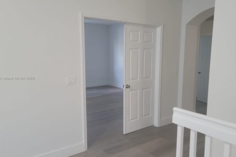 Villa ou maison à vendre à Homestead, Floride: 5 chambres, 253.81 m2 № 1671925 - photo 10