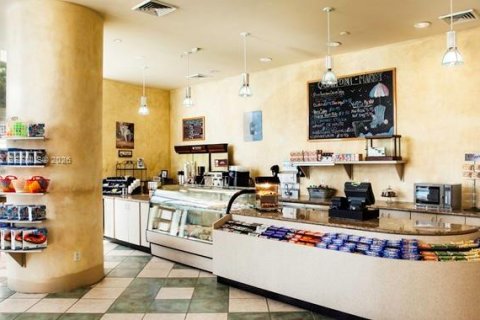 Купить кондоминиум в Санни-Айлс-Бич, Флорида 1 спальня, 86.4м2, № 2044010 - фото 4