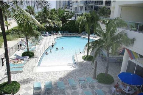 Купить кондоминиум в Санни-Айлс-Бич, Флорида 1 спальня, 86.4м2, № 2044010 - фото 7