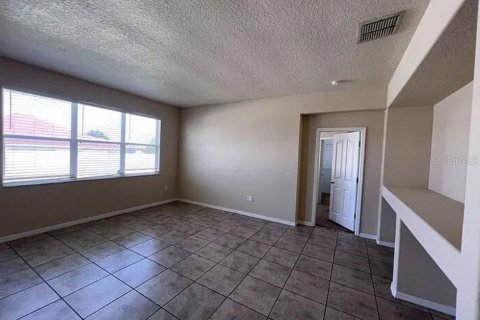 Villa ou maison à louer à Davenport, Floride: 4 chambres, 182.09 m2 № 2425361 - photo 3