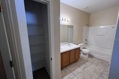 Villa ou maison à louer à Davenport, Floride: 4 chambres, 182.09 m2 № 2425361 - photo 11