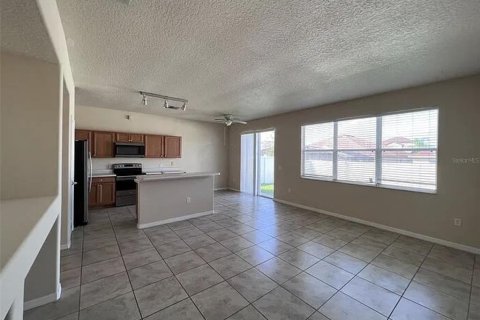 Villa ou maison à louer à Davenport, Floride: 4 chambres, 182.09 m2 № 2425361 - photo 2
