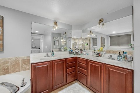 Condo in Cape Canaveral, Florida, 3 bedrooms  № 2109770 - photo 23