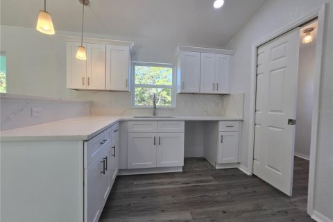 House in Ocklawaha, Florida 3 bedrooms, 121.7 sq.m. № 2226013 - photo 18