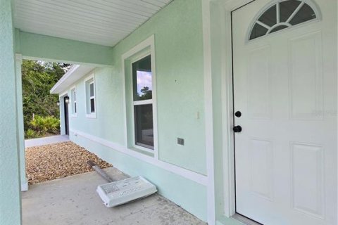 House in Ocklawaha, Florida 3 bedrooms, 121.7 sq.m. № 2226013 - photo 9