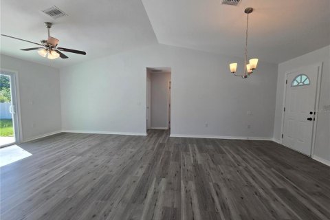 House in Ocklawaha, Florida 3 bedrooms, 121.7 sq.m. № 2226013 - photo 25