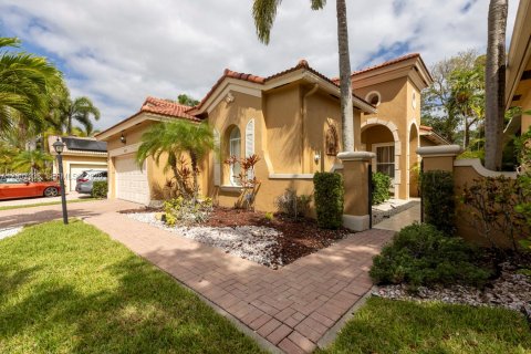 Villa ou maison à vendre à Coral Springs, Floride: 3 chambres, 152.08 m2 № 2076582 - photo 4