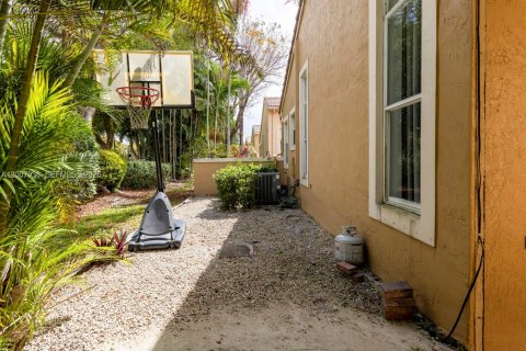 Villa ou maison à vendre à Coral Springs, Floride: 3 chambres, 152.08 m2 № 2076582 - photo 14