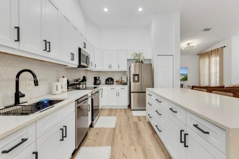 Villa ou maison à vendre à Coral Springs, Floride: 3 chambres, 152.08 m2 № 2076582 - photo 17