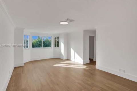 Casa en alquiler en Weston, Florida, 5 dormitorios, 309.46 m2 № 2077599 - foto 8