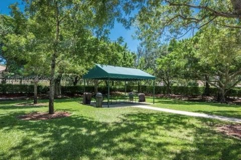 Casa en alquiler en Weston, Florida, 5 dormitorios, 309.46 m2 № 2077599 - foto 20