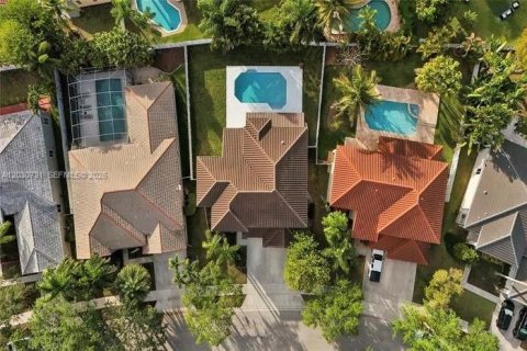 Casa en alquiler en Weston, Florida, 5 dormitorios, 309.46 m2 № 2077599 - foto 19