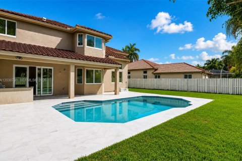 Casa en alquiler en Weston, Florida, 5 dormitorios, 309.46 m2 № 2077599 - foto 3