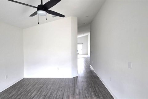 House in Frostproof, Florida 4 bedrooms, 180.79 sq.m. № 2210367 - photo 8
