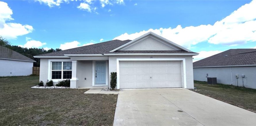 House in Frostproof, Florida 4 bedrooms, 180.79 sq.m. № 2210367