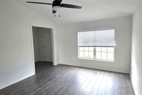 House in Frostproof, Florida 4 bedrooms, 180.79 sq.m. № 2210367 - photo 9