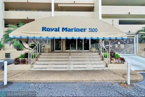 Condo in Fort Lauderdale, Florida, 2 bedrooms  № 2037987