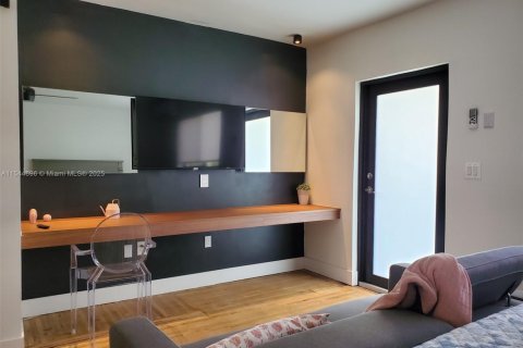 Снять в аренду виллу или дом в Майами, Флорида 46.45м2, № 2035643 - фото 13