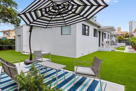 Снять в аренду виллу или дом в Майами, Флорида 46.45м2, № 2035643 - фото 8