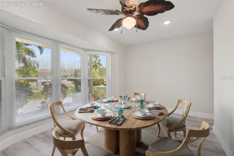 Villa ou maison à vendre à Apollo Beach, Floride: 3 chambres, 181.44 m2 № 1876092 - photo 3