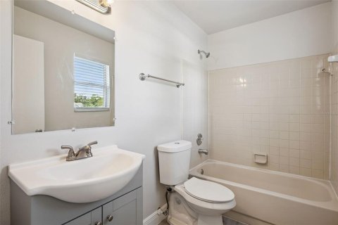 Villa ou maison à vendre à Orlando, Floride: 3 chambres, 112.13 m2 № 2347593 - photo 19