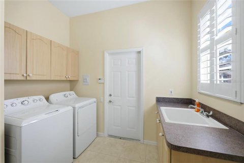 Villa ou maison à vendre à University Park, Floride: 4 chambres, 293.66 m2 № 2419222 - photo 29
