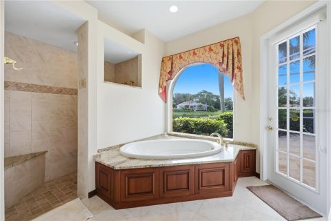 Villa ou maison à vendre à University Park, Floride: 4 chambres, 293.66 m2 № 2419222 - photo 15
