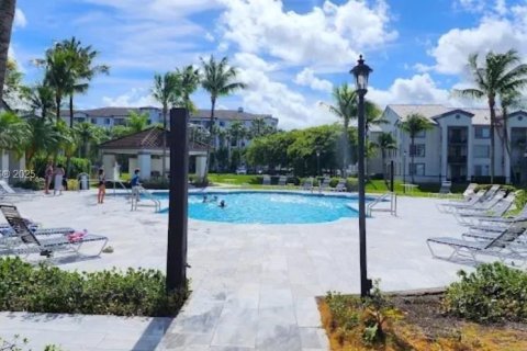 Снять в аренду квартиру в Дорал, Флорида 2 спальни, 89.19м2, № 1942397 - фото 2