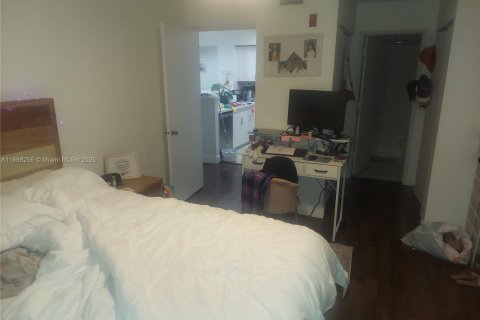 Снять в аренду квартиру в Дорал, Флорида 2 спальни, 89.19м2, № 1942397 - фото 7