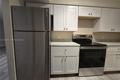 Apartment in Miami Beach, Florida 1 bedroom, 65.03 sq.m. № 1991348 - photo 20