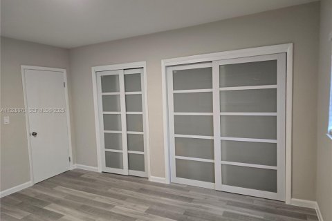 Apartment in Miami Beach, Florida 1 bedroom, 65.03 sq.m. № 1991348 - photo 10