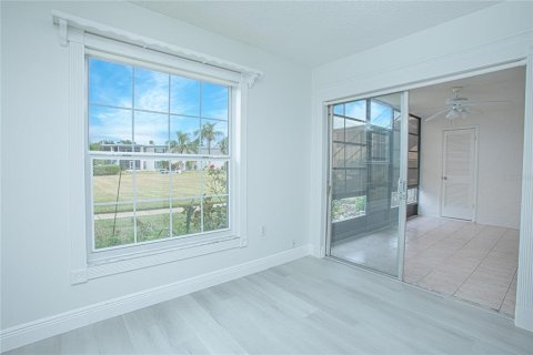 Condominio en venta en Kissimmee, Florida, 2 dormitorios, 81.01 m2 № 1519297 - foto 8