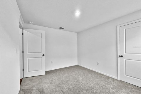 Casa en alquiler en Eagle Lake, Florida, 4 dormitorios, 146.97 m2 № 1894145 - foto 9