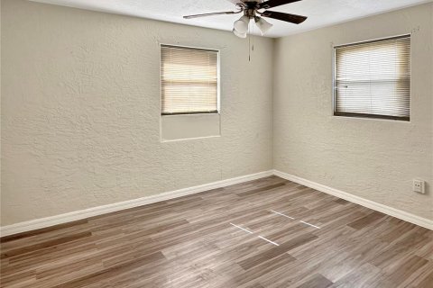 House in Sanford, Florida 3 bedrooms, 133.78 sq.m. № 1422478 - photo 8