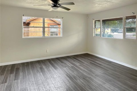 House in Sanford, Florida 3 bedrooms, 133.78 sq.m. № 1422478 - photo 4