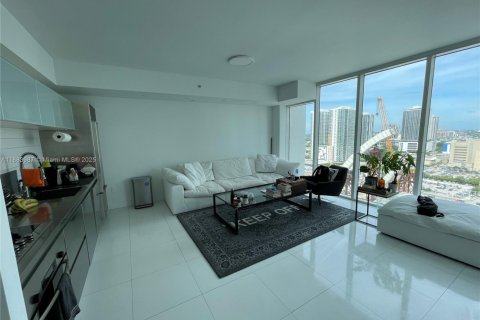 Condominio en venta en Miami, Florida, 1 dormitorio, 73.49 m2 № 1978533 - foto 4