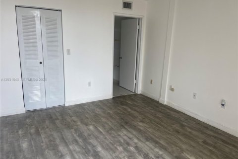 Copropriété à louer à Miami, Floride: 2 chambres, 78.04 m2 № 2077938 - photo 17