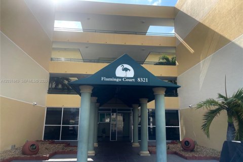 Copropriété à louer à Miami, Floride: 2 chambres, 78.04 m2 № 2077938 - photo 3