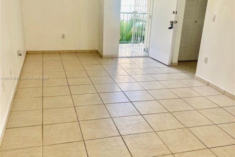Copropriété à louer à Miami, Floride: 2 chambres, 78.04 m2 № 2077938 - photo 18