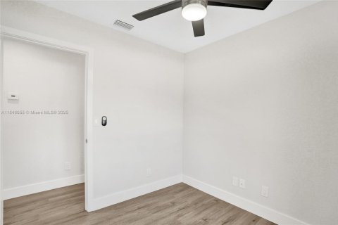 House in Lake Worth, Florida 3 bedrooms, 116.59 sq.m. № 1842854 - photo 18