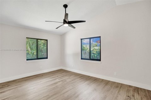 House in Lake Worth, Florida 3 bedrooms, 116.59 sq.m. № 1842854 - photo 11