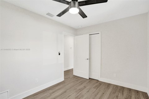 House in Lake Worth, Florida 3 bedrooms, 116.59 sq.m. № 1842854 - photo 21
