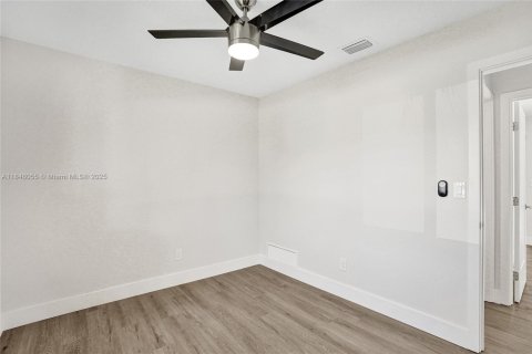 House in Lake Worth, Florida 3 bedrooms, 116.59 sq.m. № 1842854 - photo 20