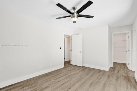 House in Lake Worth, Florida 3 bedrooms, 116.59 sq.m. № 1842854 - photo 25